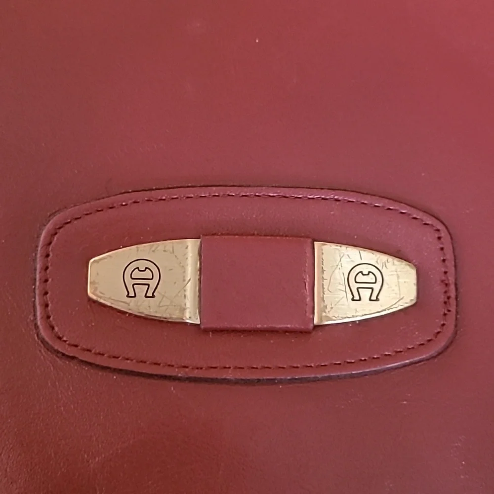 Vintage Etienne Aigner Leather Crossbody satchel brief in Oxblood red - Picture 14 of 16